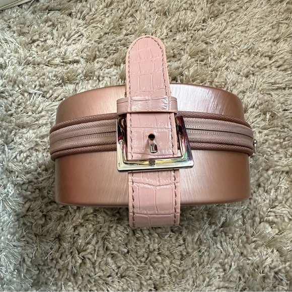 Calpak mini hatbox in rose gold - Picture 5 of 13